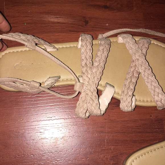 Pink gladiator sandals . - Picture 4 of 4